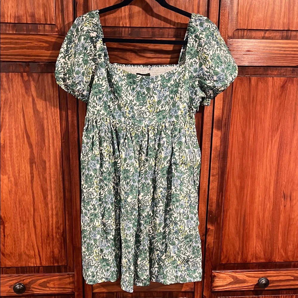 NWT JCrew Floral Green Dress with Puff Sleeves